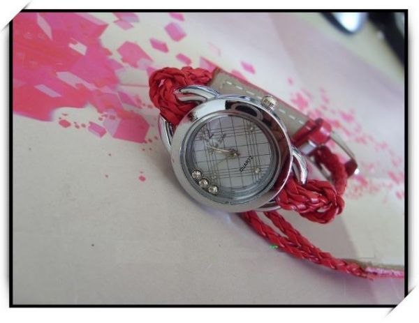 5 Relógios Diamante Vermelho